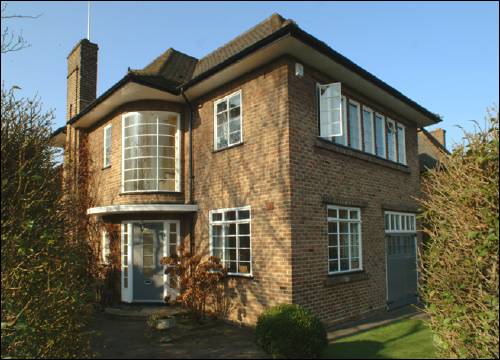 39 Litchfield Way